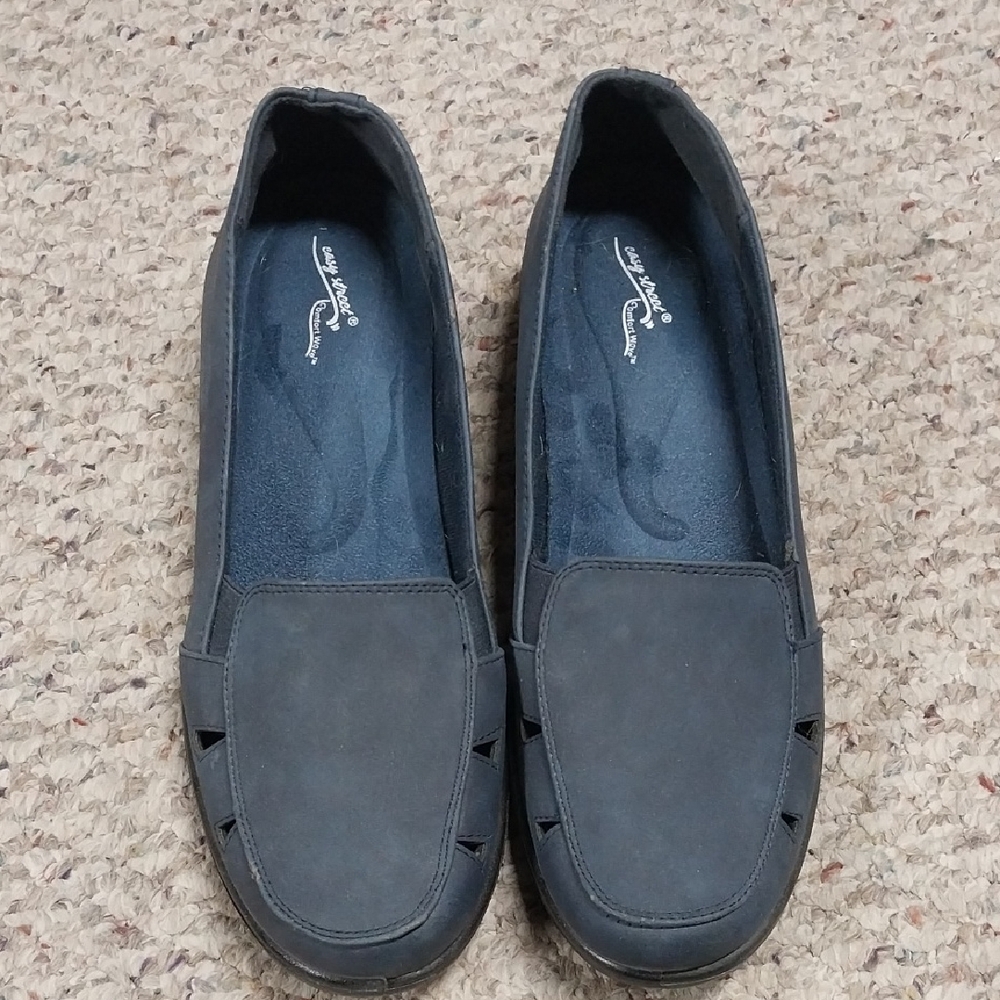 Easy Street Women's Loafers in Navy Blue